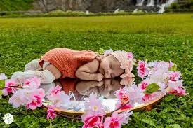 Sesiones de fotos de bebés en naturaleza